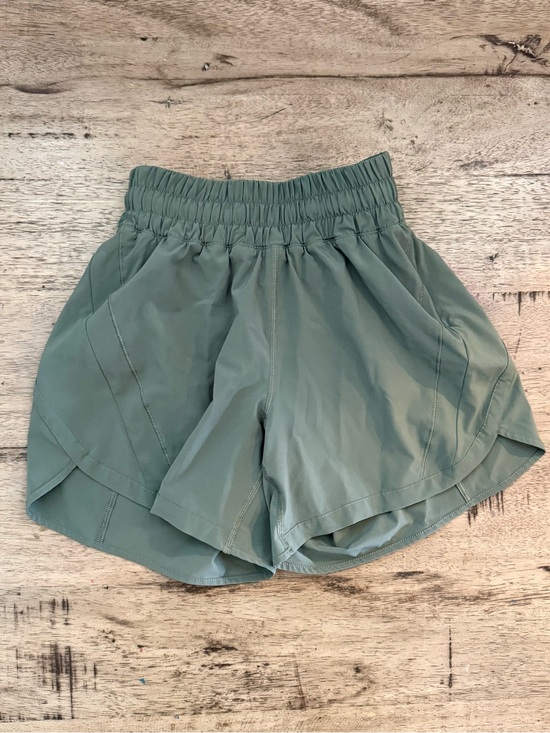lululemon athletica Pants - Lululemon Track That 5” Shorts - size 4 in excellent condition.